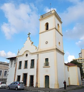 A Padroeira, o Osso e o Sorriso: Implantes e Histórias de Natal