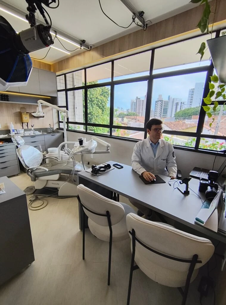 Superar a ansiedade no dentista com informação e acolhimento